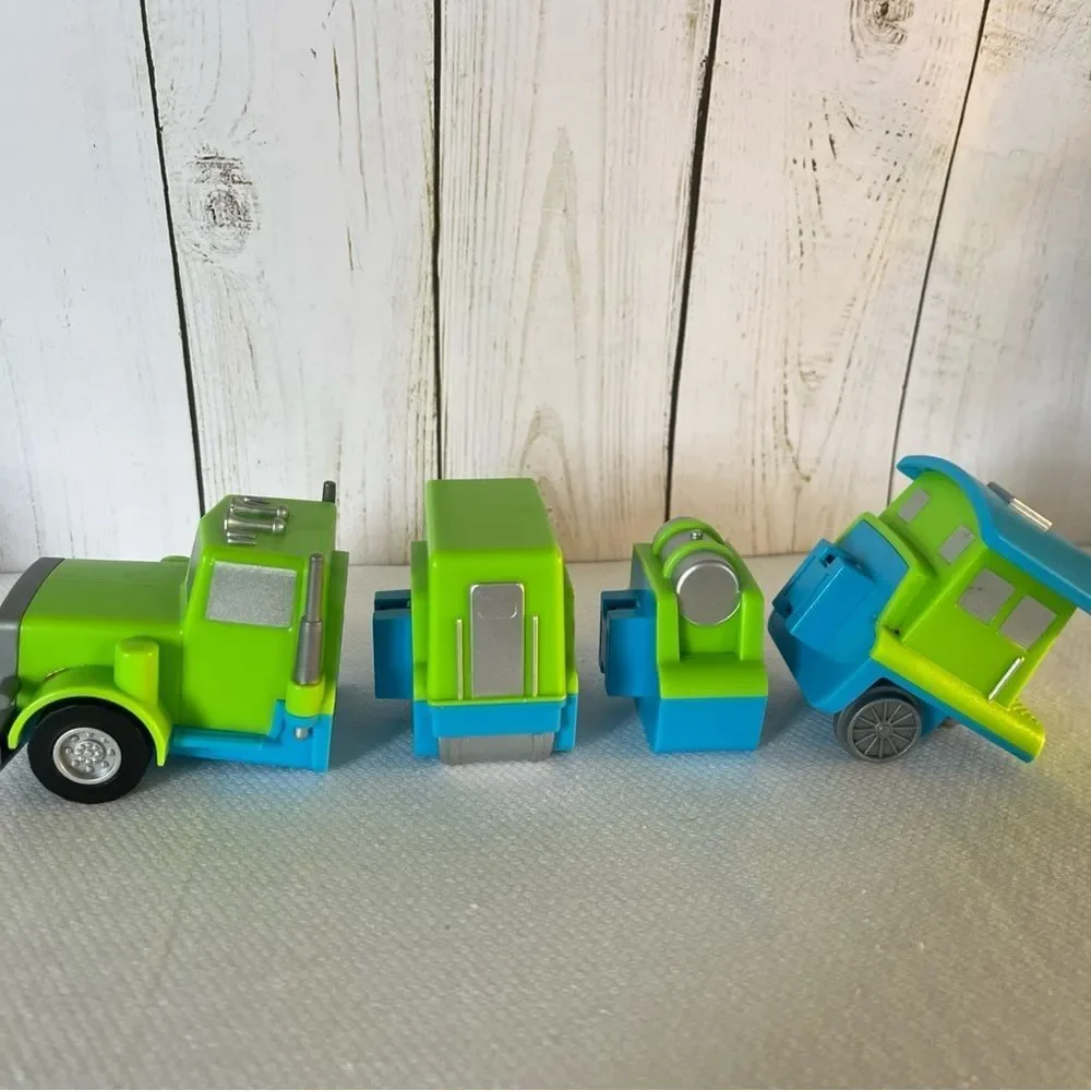 Popular Playthings Tricks Magnetic Switch and Create Toy 7 Piece Set Green Blue